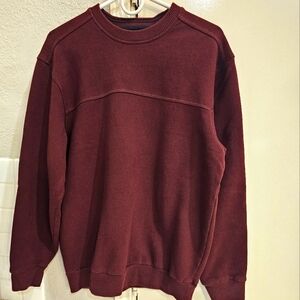 ARROW Crew Neck Sweater. Thick material. Medium. Excellent shape!